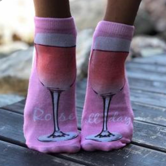 Living Royal Accessories - wine lovers 🍷Living Royal Rose’ all Day socks 🍷